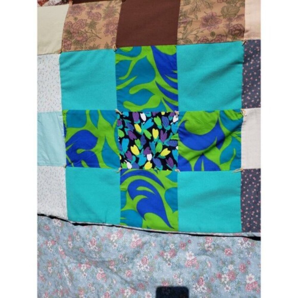 (💥3/$50) Vtg Nine Patch Quilt Square Lap Blanket Floral Fabric Patchwork - Picture 3 of 10